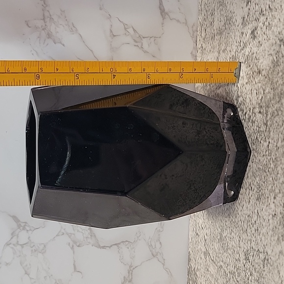 Vintage black glass hexagon vase - Picture 9 of 9
